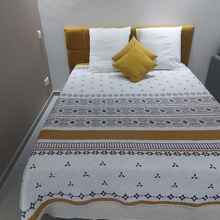 Le Marlon Apartment La Trinite Luaran gambar