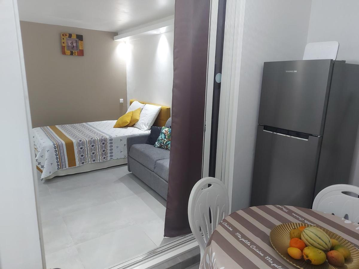 Le Marlon Apartment La Trinite Luaran gambar